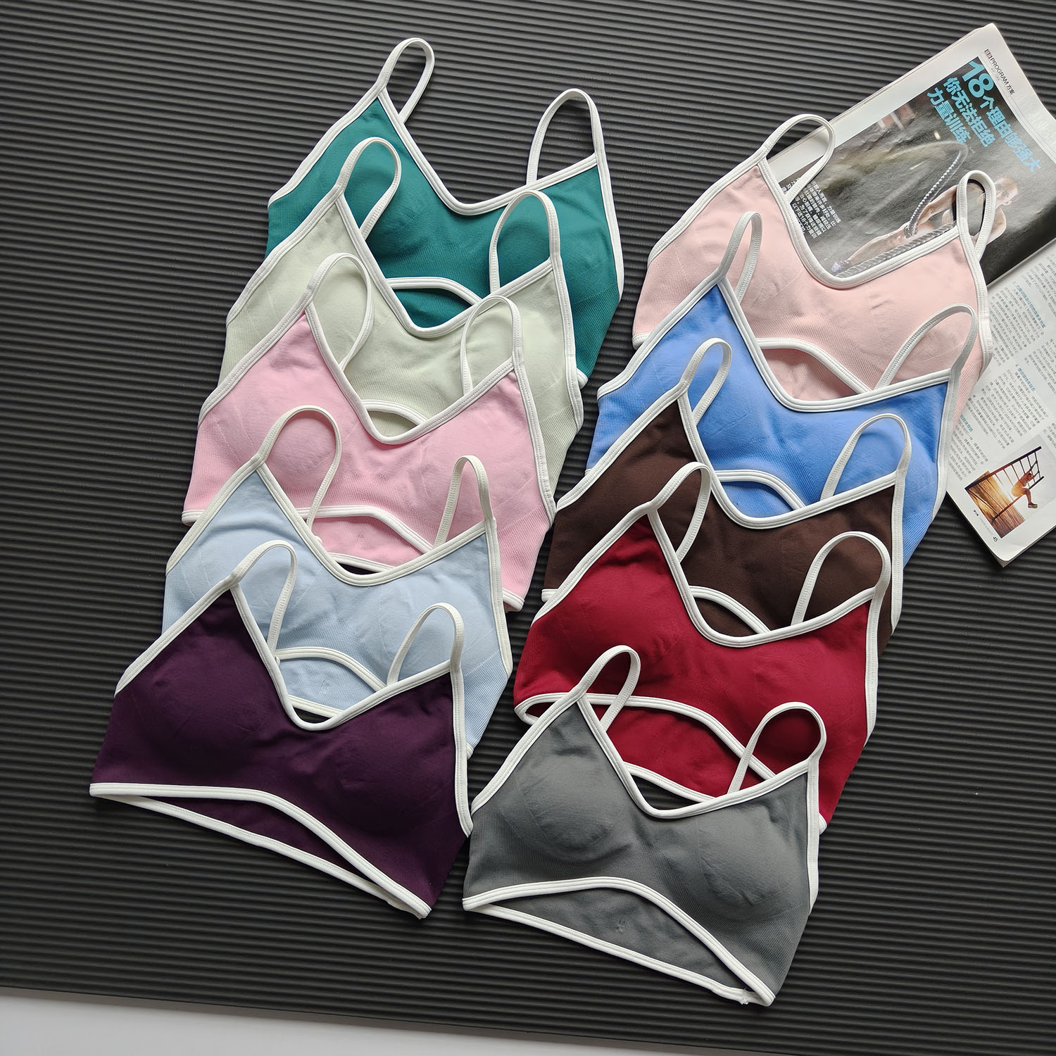 Contrast Color Women's Seamles - Sports Bra High Impact 리뷰 및 가격
